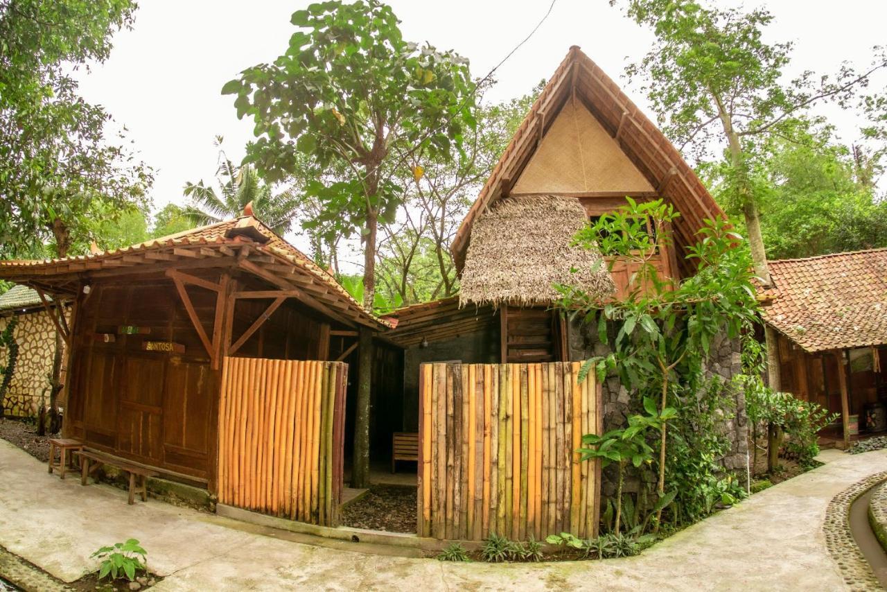 Villa Kampung Ayem Riverside Sleman  Bagian luar foto
