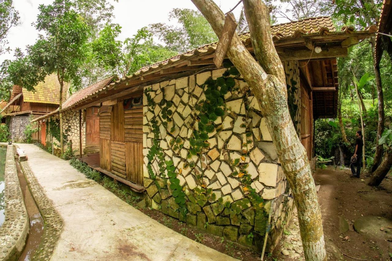 Villa Kampung Ayem Riverside Sleman  Bagian luar foto